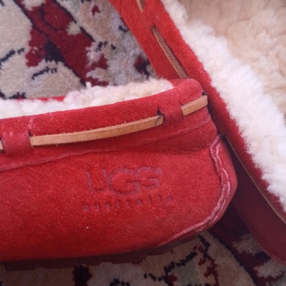 Red Ugg Moccasins 🍒 Sheep Wool Sherling Slippers Rare Color - Picture 3 of 16